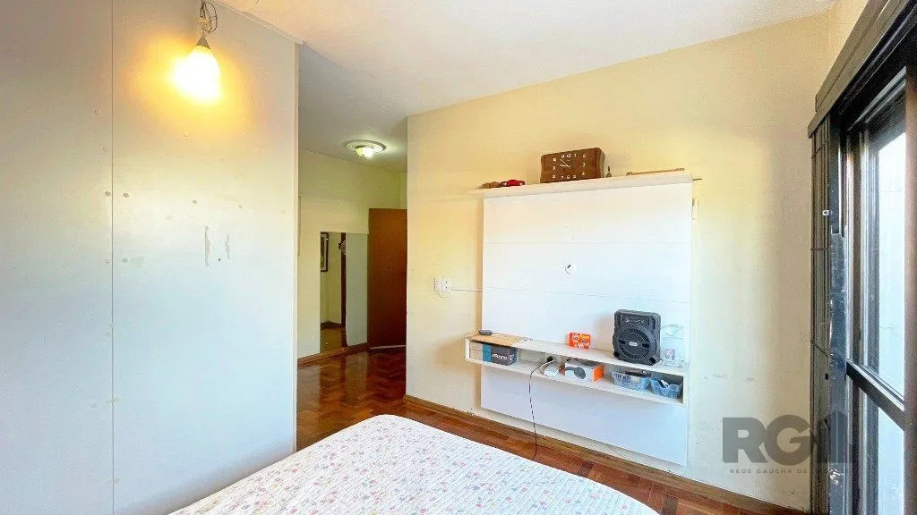 Imagem Casa 4 Dormitórios Bairro Gloria