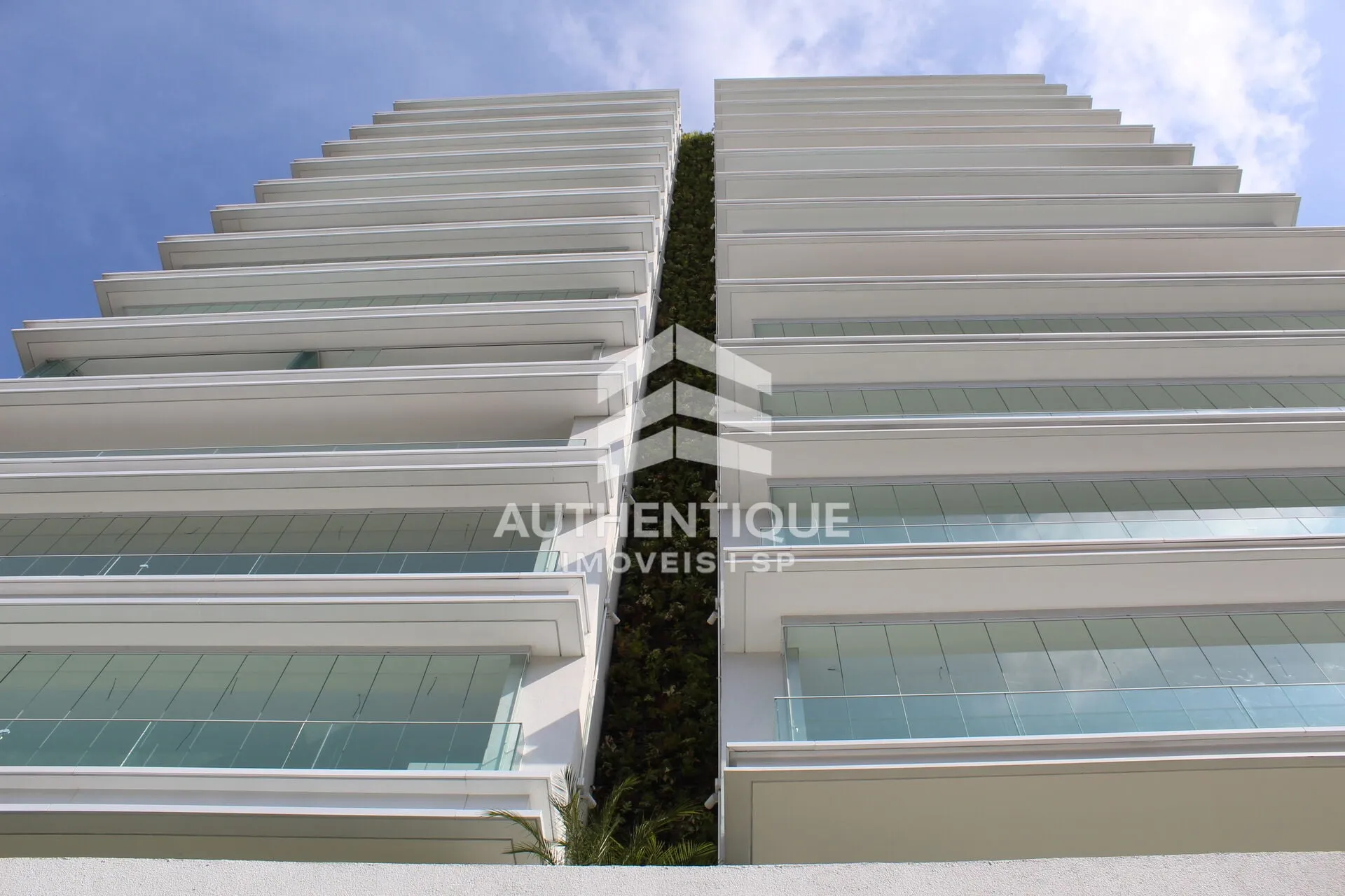 Foto do imóvel OSCAR IBIRAPUERA - Apartamento à venda em São Paulo/SP em Rua Gaivota, 65 - Ibirapuera, São Paulo - SP