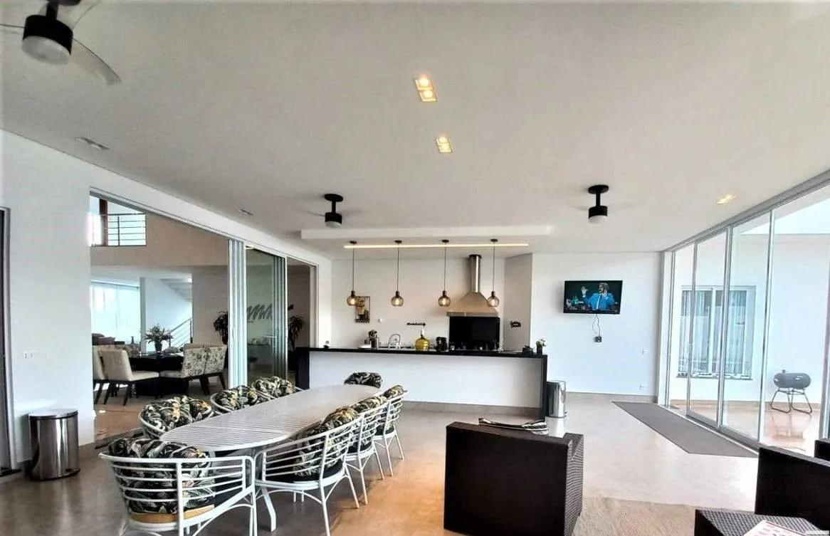 Imagem Casa no Village Castelo Itu de 580m²