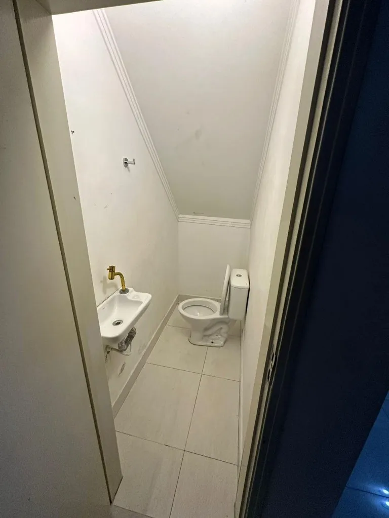 Imagem Sobrado de 3 quartos e 1 suíte na Vila Eldízia, Santo André-SP: 180m², 2 banheiros e 1 vaga de garagem!