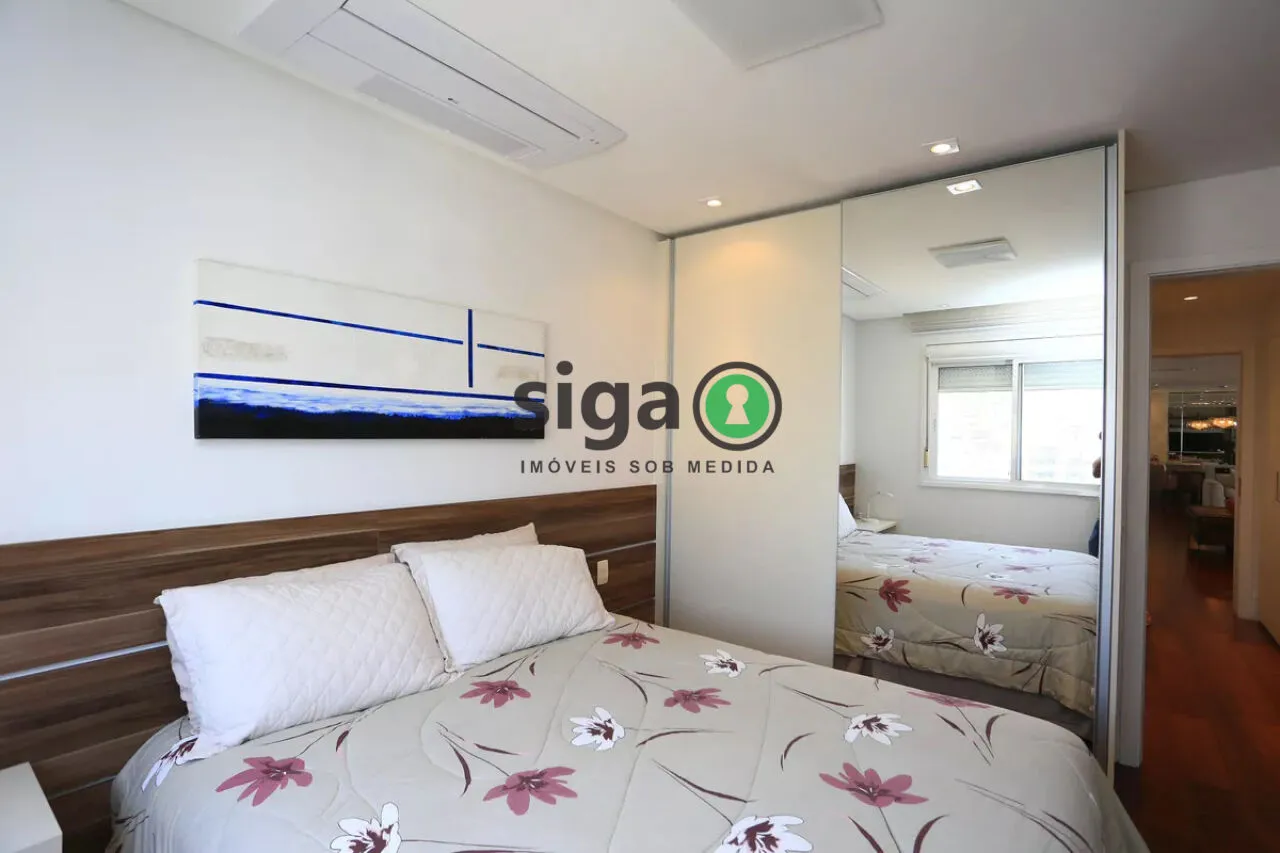 Imagem Apartamento de 223 metros com 3 quartos e 4 vagas