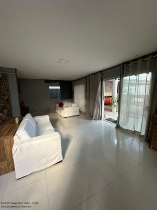 Imagem Alugue uma casa de luxo em condomínio exclusivo em Catu de Abrantes, Camaçari-BA! 5 quartos, 5 suítes, 3 salas, 2 banheiros, 2 vagas de garagem e 300m² de área.