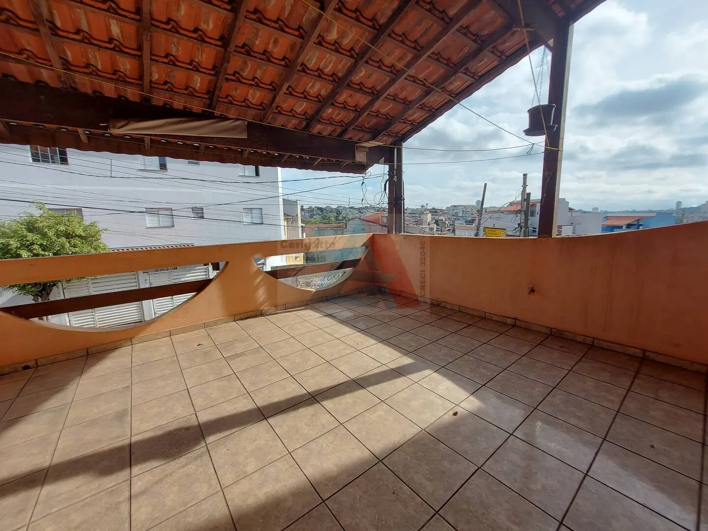 Imagem Sobrado Amplo para Locação no Jardim Teles de Menezes - Santo André!