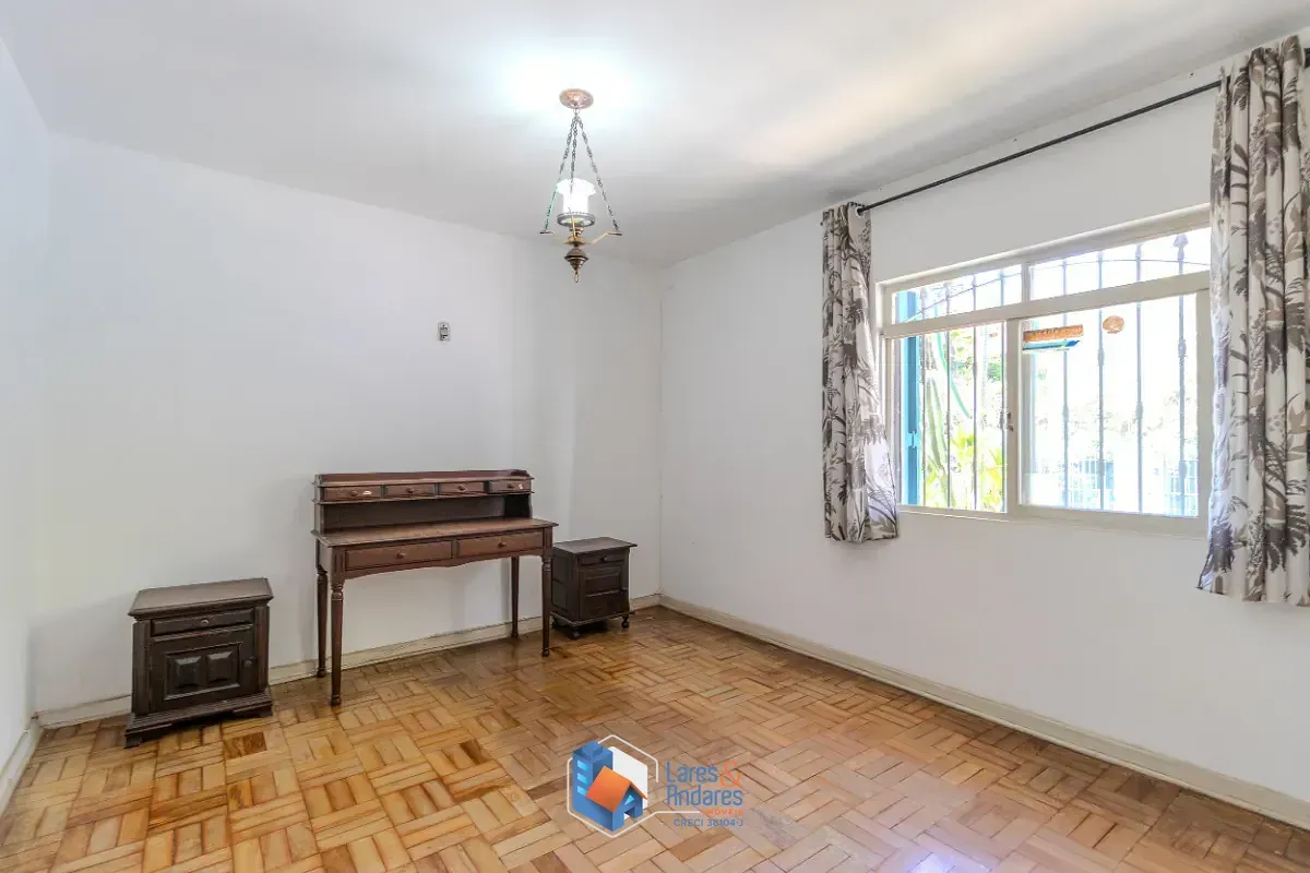 Imagem Sobrado para venda em Chácara Monte Alegre com 4 quartos, sendo 1 suíte, 261m²