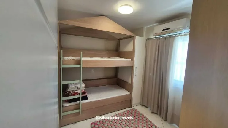 Imagem Apartamento quadra mar com 3 dormitórios sendo 1 suíte e 1 vaga em Meia Praia - Itapema/SC