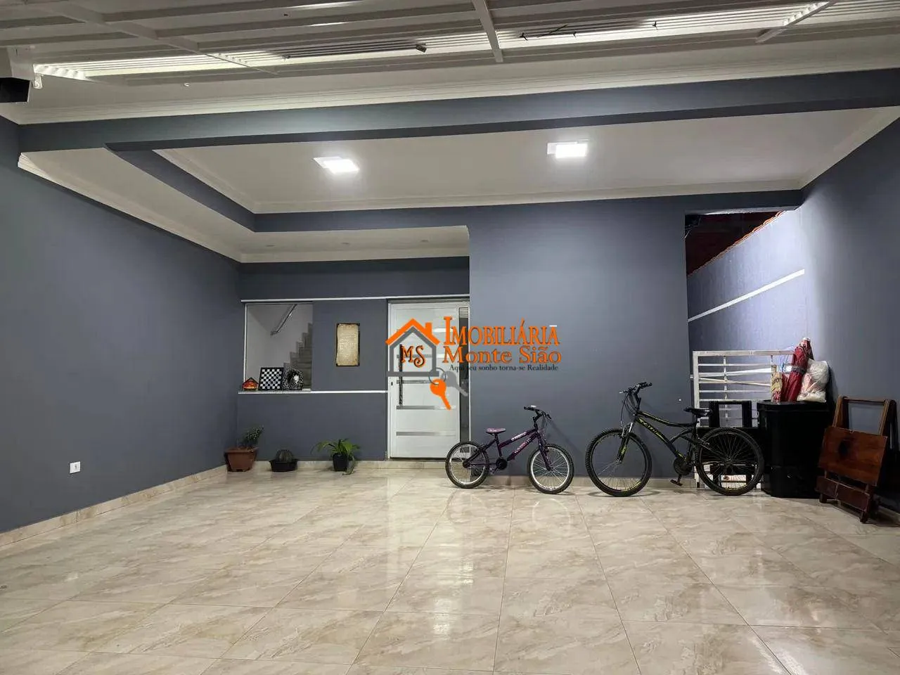 Imagem Sobrado com 4 dormitórios à venda, 319 m² por R$ 959.000,00 - São João - Guarulhos/SP