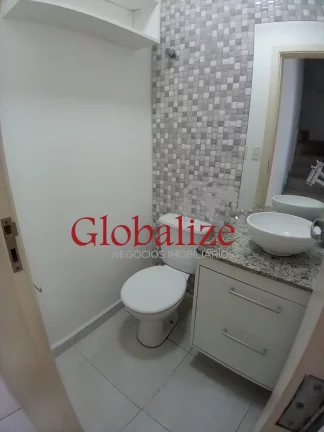 Imagem Casa triplex com 84m², 2 suítes, garagem fechada e churrasqueira por R$530.000,00