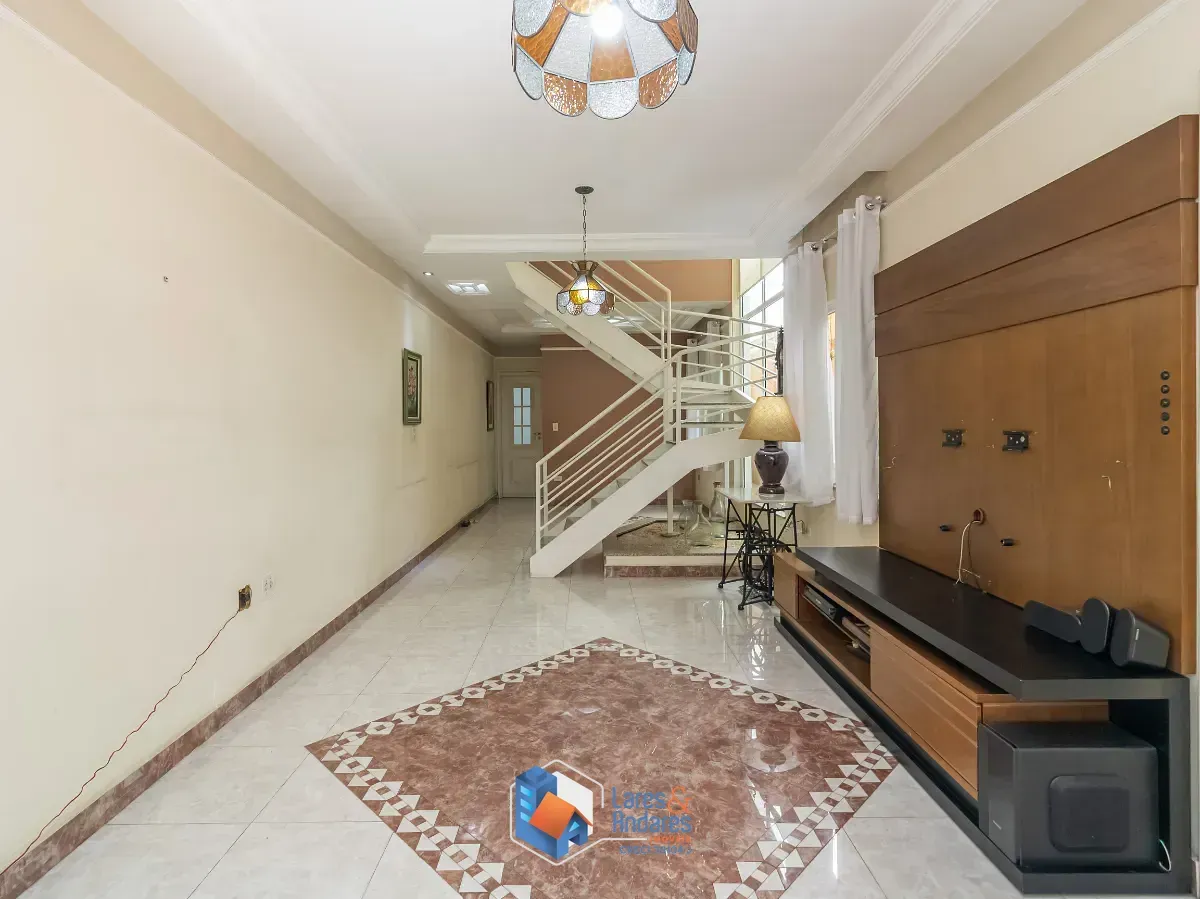 Imagem Sobrado para venda em Vila Dom Pedro II com 4 quartos, sendo 3 suítes, 140m²