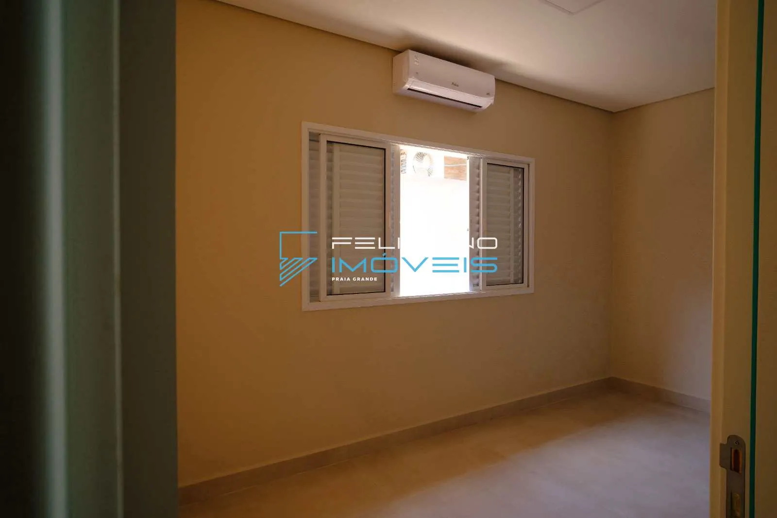 Imagem Casa com 4 quartos, Solemar, Praia Grande - R$ 1.19 mi, Cod: 7186