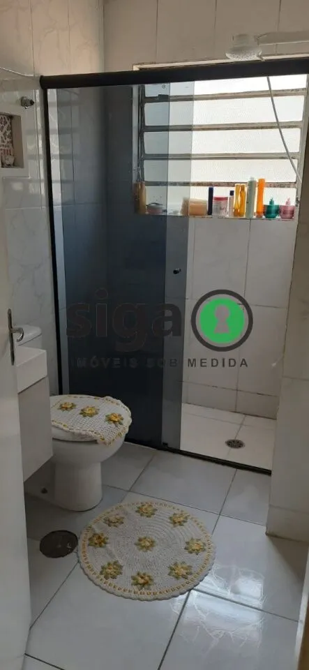 Imagem Sobrado com Quintal Amplo e IPTU Isento em Localização Estratégica.