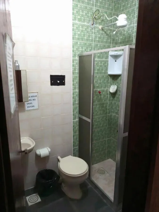 Imagem Casa em Condomínio para Venda em Cabo Frio / RJ no bairro Peró