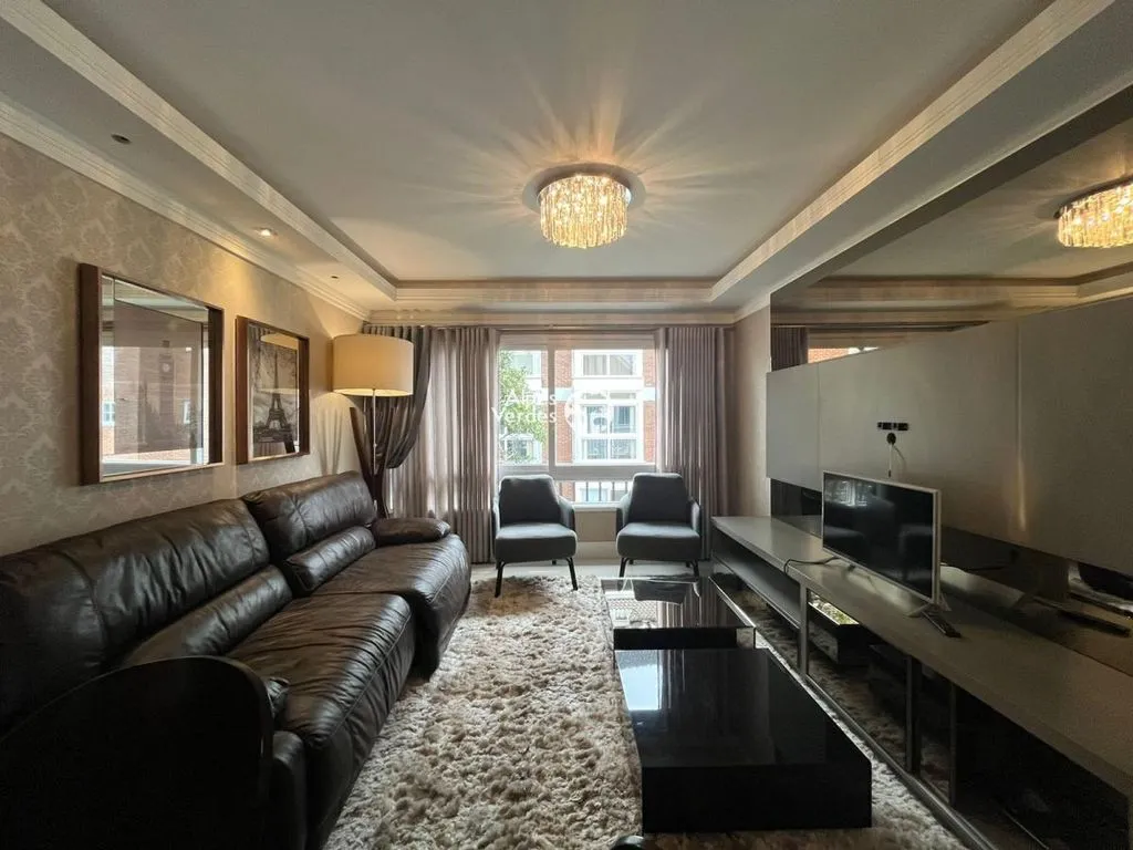 Foto do imóvel Vende-se apto no centro de Gramado- 2 Quartos- R$2.100.000,00