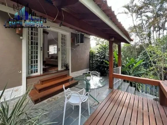 Imagem Cond. Chác. Granja Velha - 2 casas independentes, muito jardim