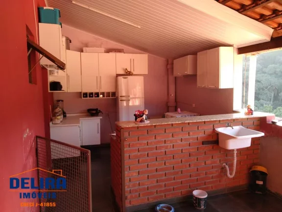 Imagem Chácara à venda, com boa localização em Mairiporã.