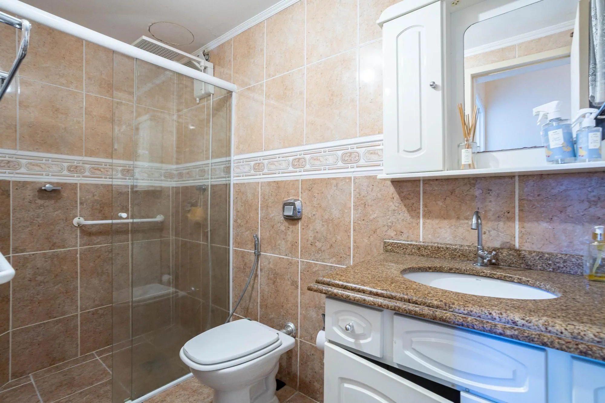 Imagem APARTAMENTO 2 DORMITÓRIOS MOBILIADO, NA WENCESLAU ESCOBAR TRISTEZA PORTO ALEGRE