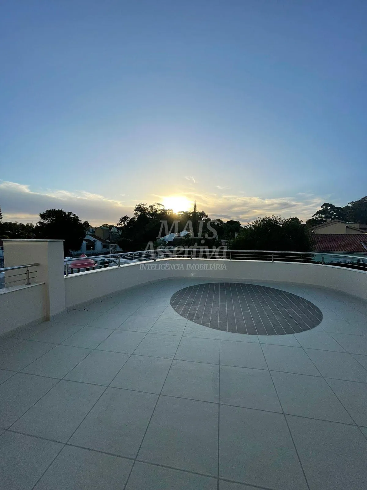 Imagem Sobrado de Alto Padrão à venda no bairro Parq. Res. Jardim do Sol, Rio Grande/RS