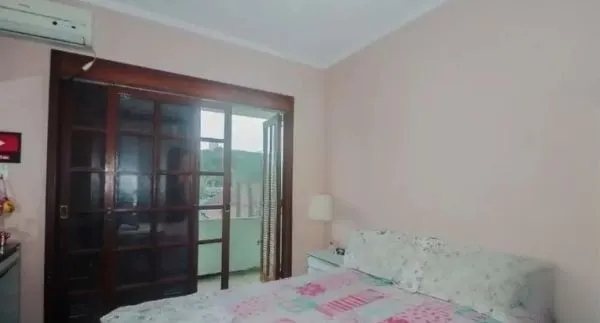 Imagem Casa sobrado no bairro Vila Ipiranga de 4 dormitórios e 2 vagas