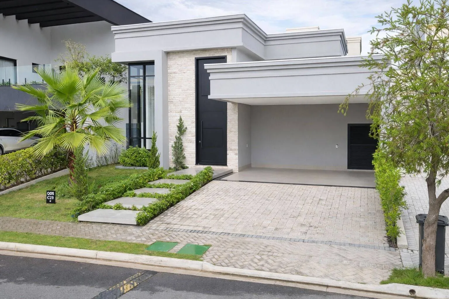 Foto do imóvel Casa Térrea 3 Suítes Condomínio Vila Jardim em Avenida Vila Jardim