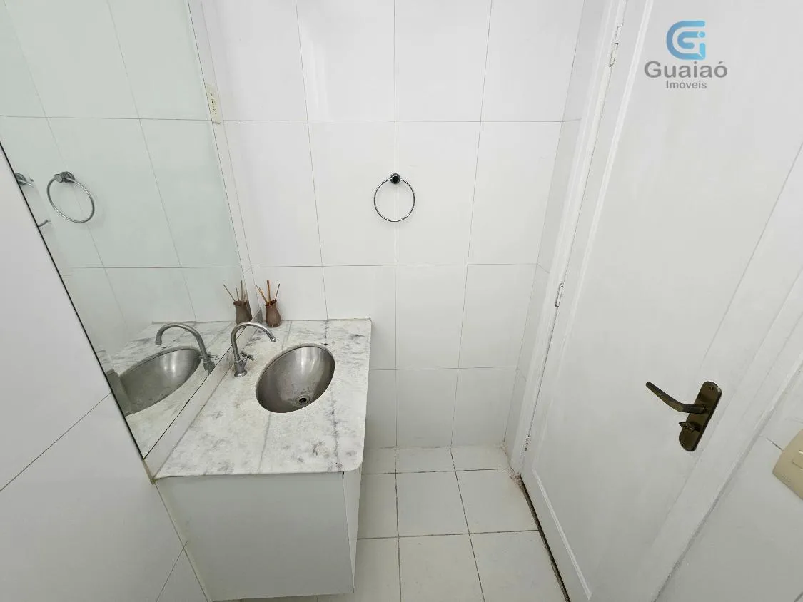 Imagem Vendo Amplo Apartamento Reformado, 03 dormitórios, Boqueirão, Santos