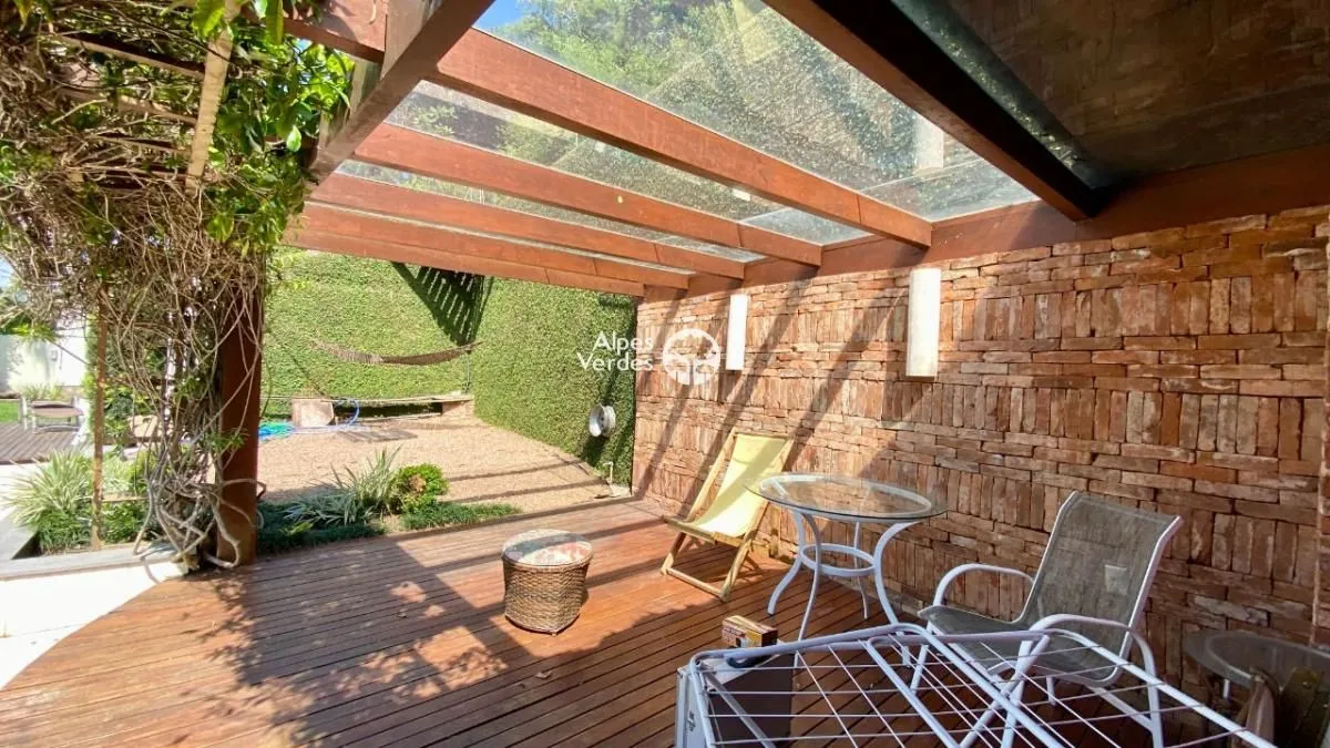 Imagem Vende-se casa totalmente mobiliada em Três Coroas-3 Quartos- R$3.200.000,00