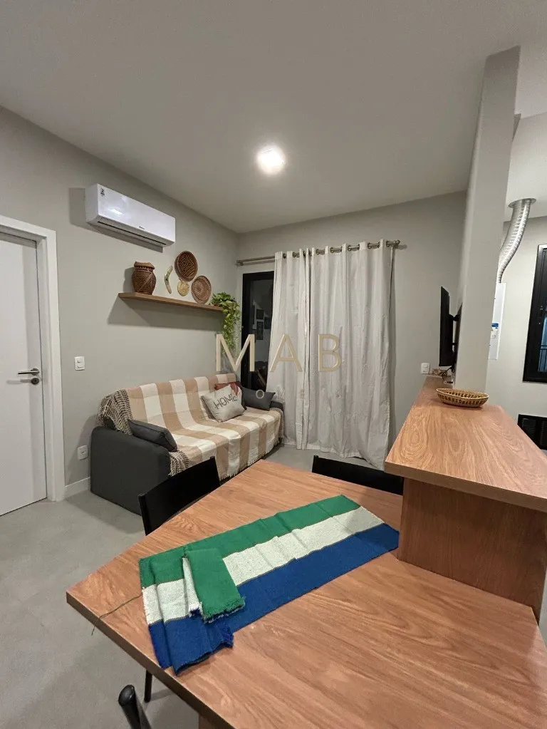 Imagem Venha Conferir! Apartamento de 1 Dormitório à Venda na Praia da Cachoeira do Bom Jesus em Florianópolis/SC!!