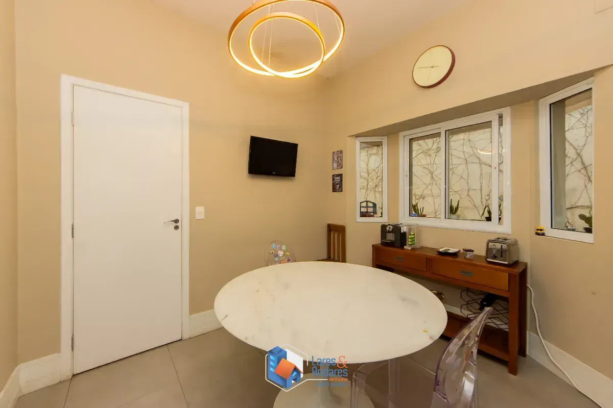 Imagem Casa no condomínio Solar dos Manacás para venda com 5 quartos, sendo 5 suítes, 428m²