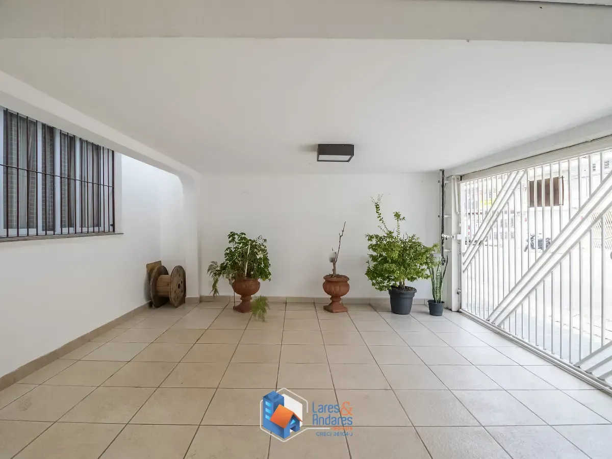 Imagem Sobrado para venda em Chácara Santo Antônio (Zona Sul) com 3 quartos, sendo 1 suíte, 230m²