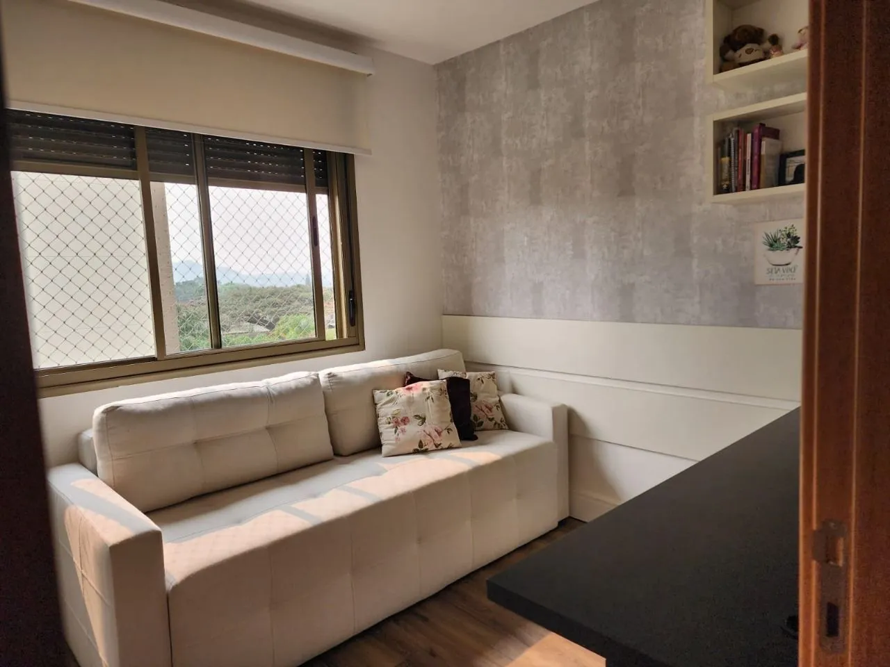 Imagem Apartamento com 03 quartos (01 suíte) e 02 Vagas no Bairro Cavalhada