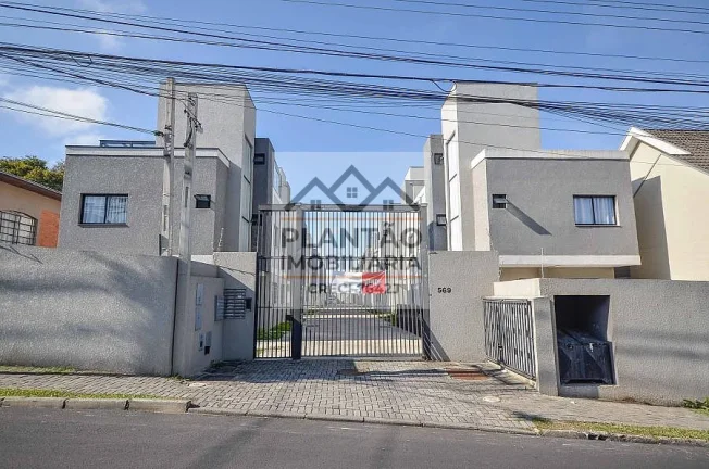 Imagem Sobrado em Condomínio a Venda no bairro Uberaba - Curitiba, PR