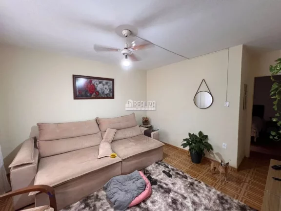 Imagem Casa padrão à venda na Vila Nossa Senhora Aparecida, Uberaba