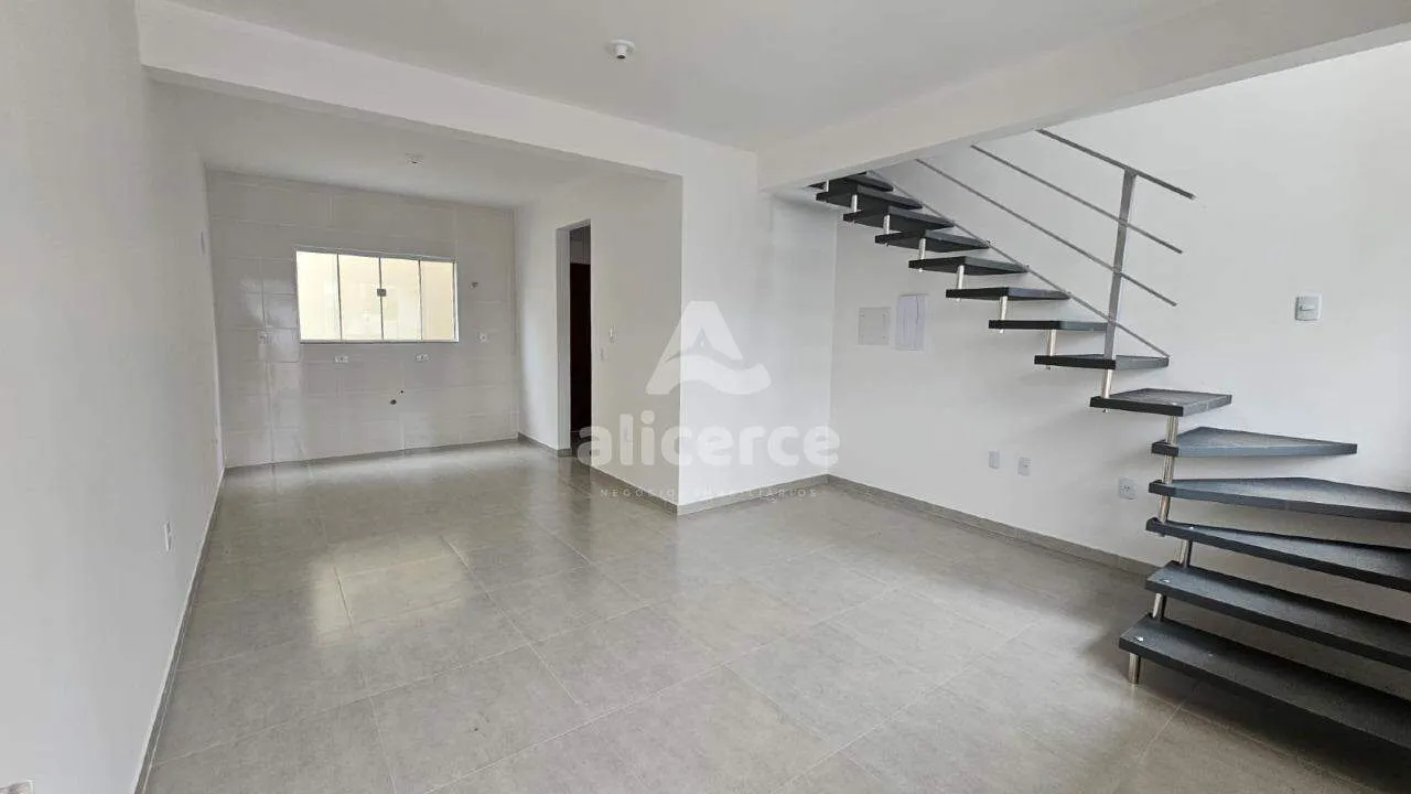 Imagem Sobrado à venda com 2 quartos , 72m² em Bela Vista Palhoça