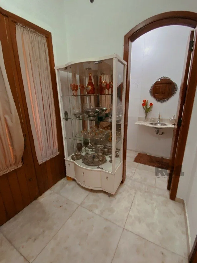 Imagem Casa no Teresópolis de 4 dormitórios e 4 vagas