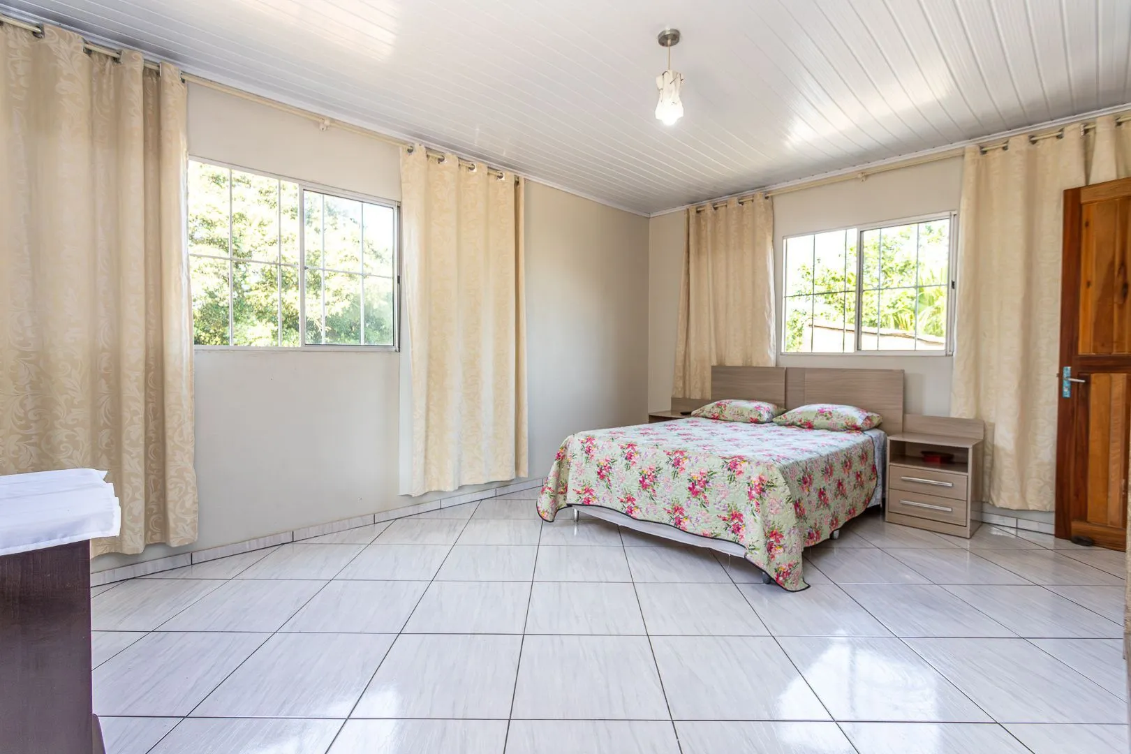 Imagem Casa sobrado em Viamão com loja e apartamento
