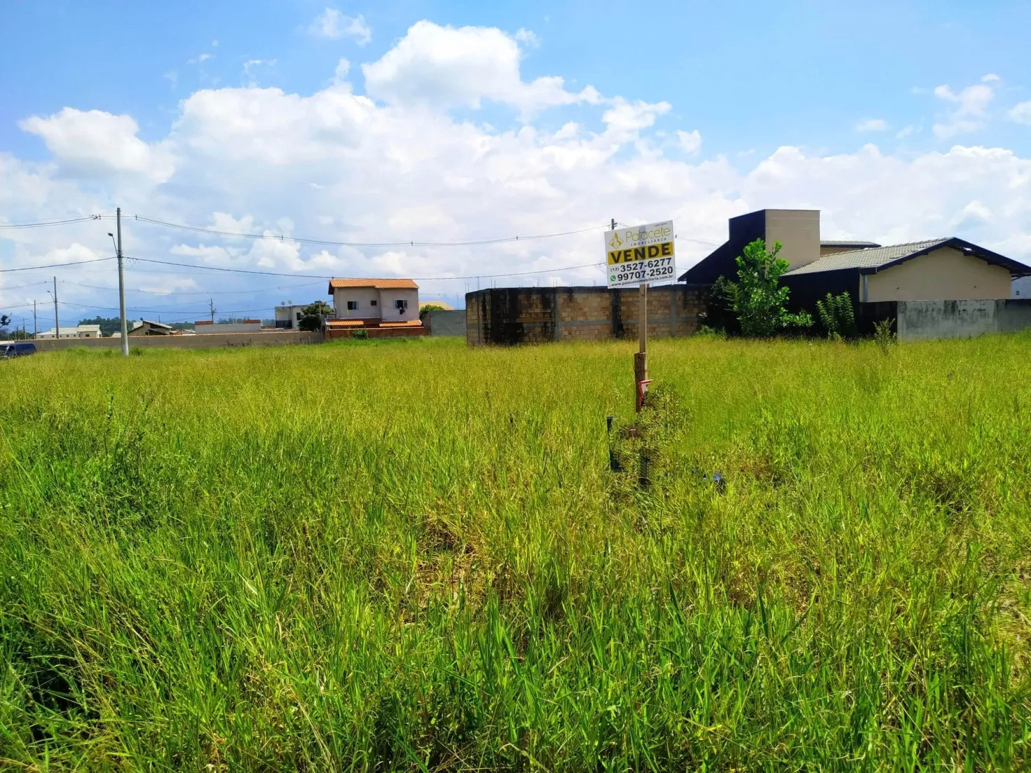 Imagem Terreno à venda 215M², Cesar Park, Pindamonhangaba - SP