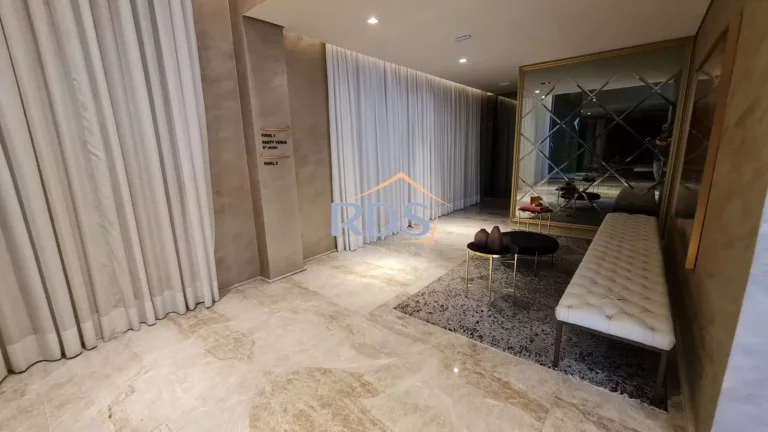 Imagem Vende excelente apartamento de 160m² com 3 su;ites e 2 vagas no contrapiso