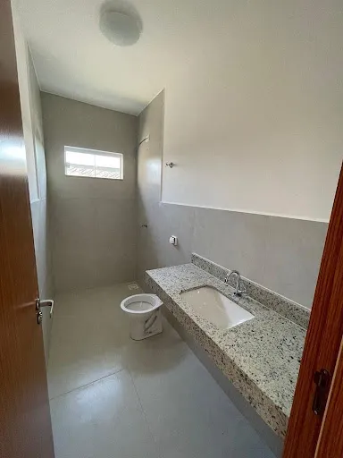 Imagem Casa à Venda no Nova Lima | 3 Quartos, Suíte, Varanda e Quintal