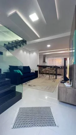 Imagem Sobrado com 3 dormitórios à venda, 84 m² por R$ 468.000,00 - Caiçara - Praia Grande/SP