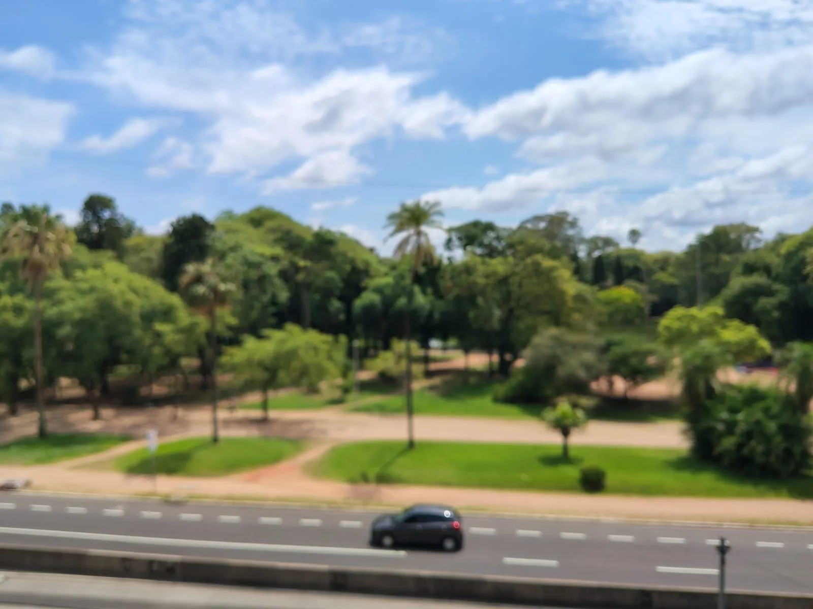 Imagem Lindo 2Dormitórios Dependência de Empregada Desocupado Sacada com Churrasqueira Privativa