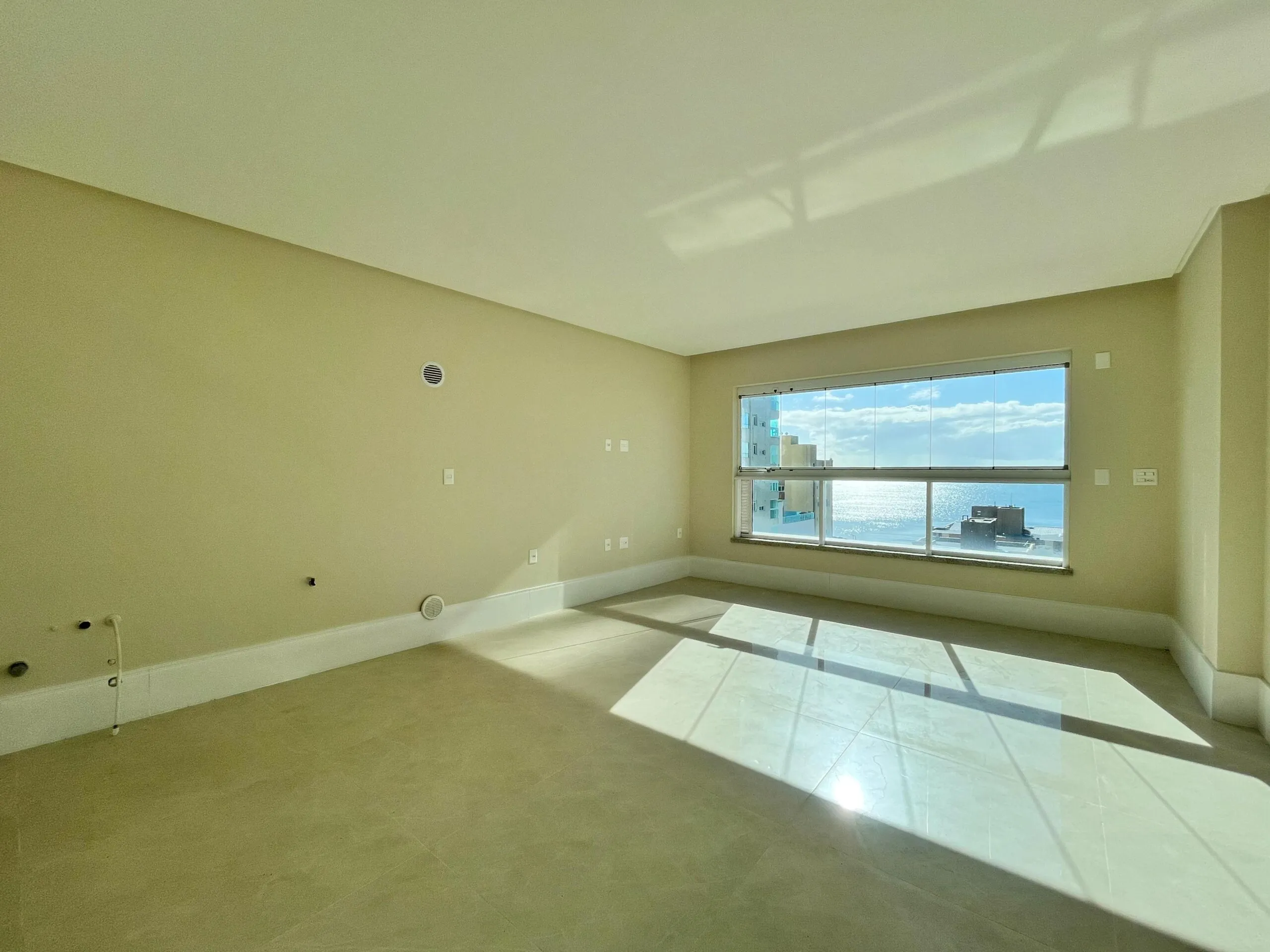 Imagem Apartamento com vista para o mar à venda com 156m2 por R$ 3.300.000,00