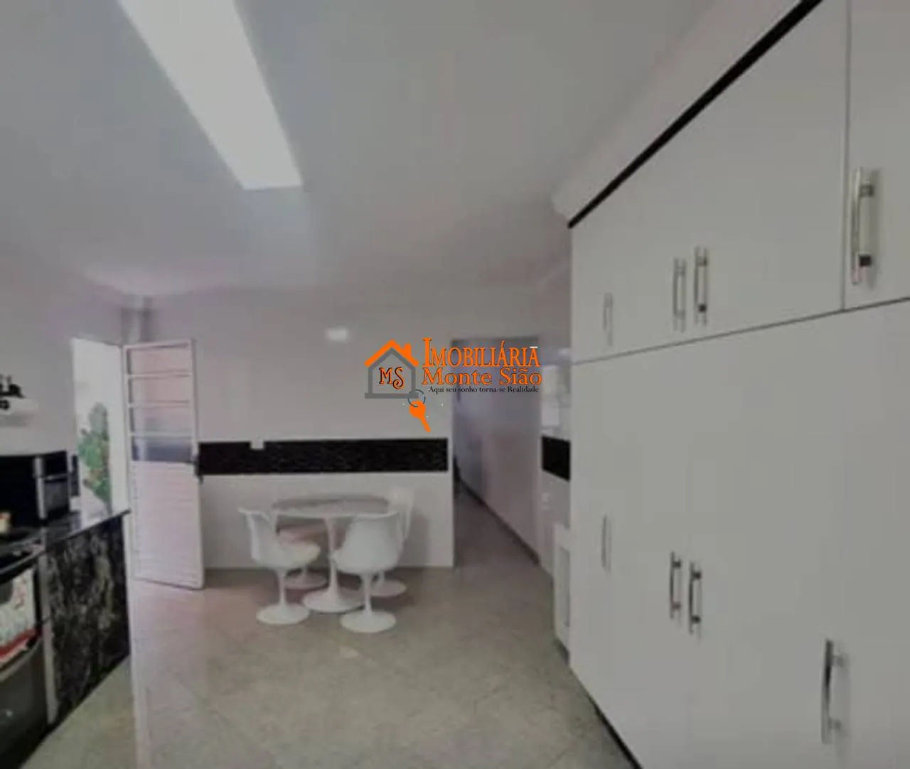 Imagem Sobrado com 4 dormitórios à venda, 250 m² por R$ 1.200.000,00 - Jardim Santa Mena - Guarulhos/SP