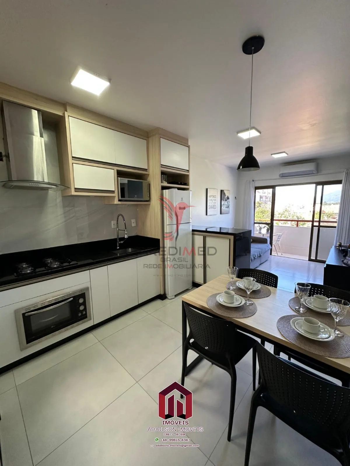 Imagem Apartamento Praia à venda, 2 quartos sendo,1vagas, sacada, todo mobiliado Florianópolis SC