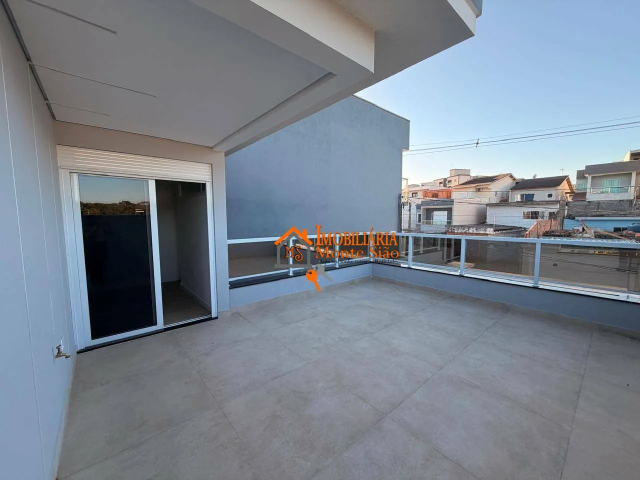 Foto do imóvel Sobrado com 3 dormitórios à venda, 96 m² por R$ 1.300.000,00 - Carmela - Guarulhos/SP