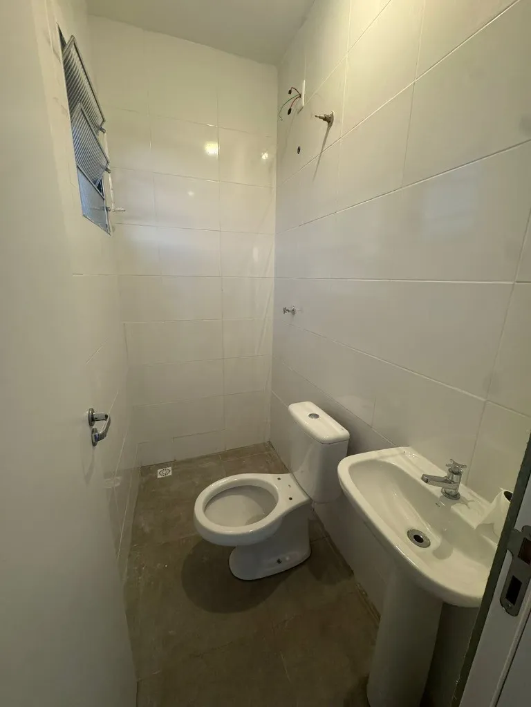Imagem Imperdível casa para locação em São Caetano do Sul-SP, bairro Mauá: 4 quartos, 2 banheiros, 1 vaga, 85m². Confira!