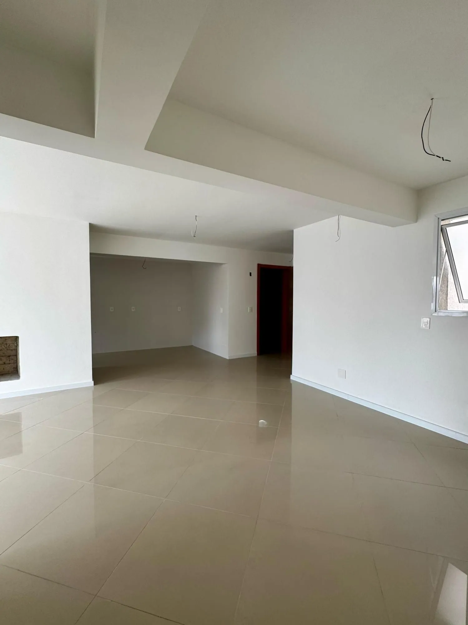 Imagem EXCELENTE APARTAMENTO NOVO Á VENDA - Passo da Areia | Porto Alegre