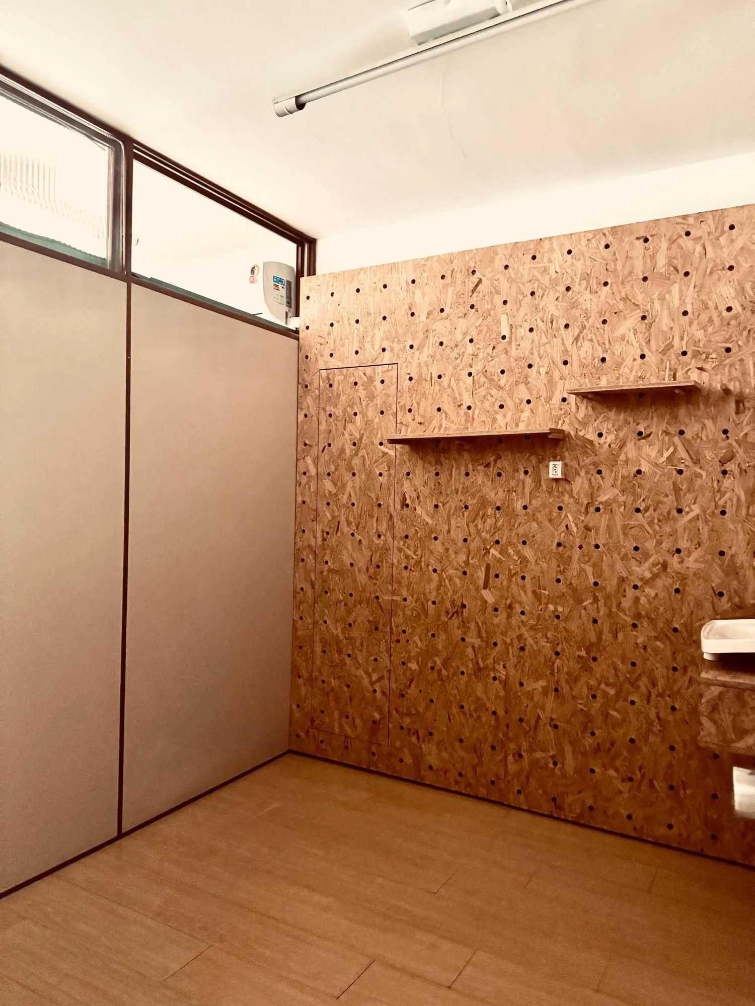 Imagem EXCELENTE SALA COMERCIAL À VENDA - Av. Cristóvão Colombo, 2427