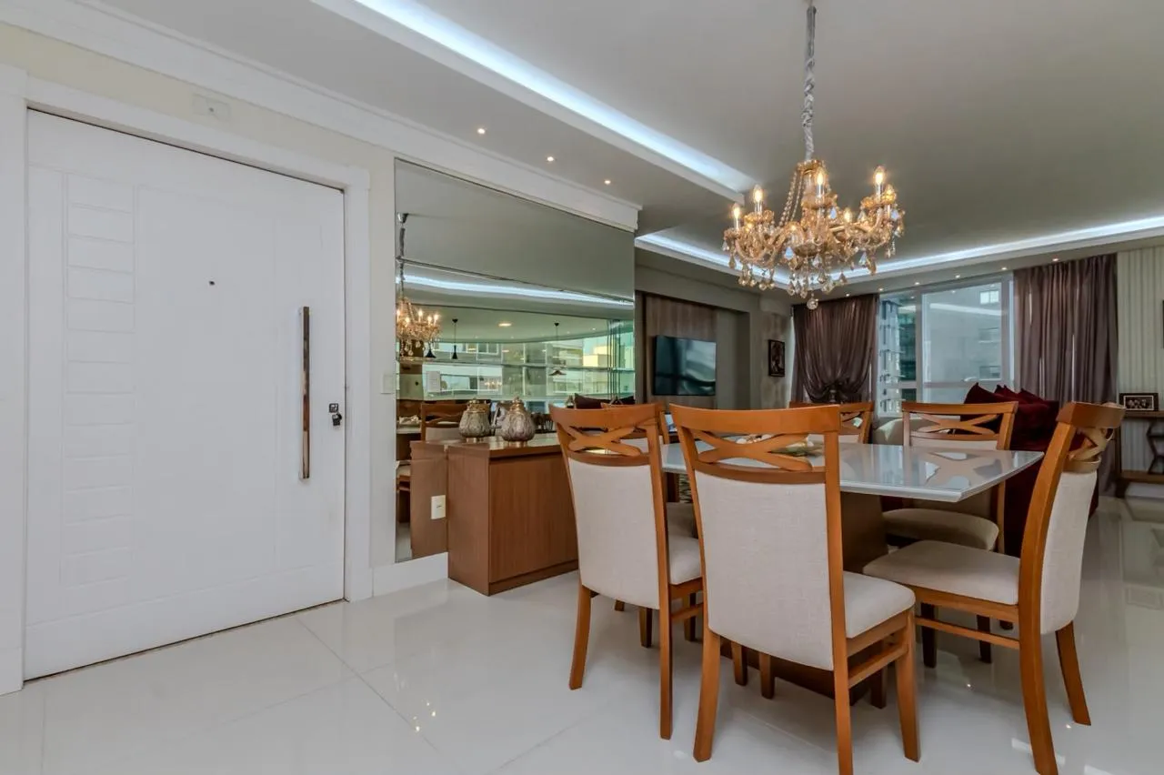 Imagem Apartamento à venda com 154m2 por R$ 2.200.000,00