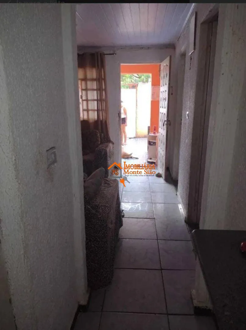 Imagem Casa com 2 dormitórios à venda, 85 m² por R$ 320.000,00 - Vila Galvão - Guarulhos/SP