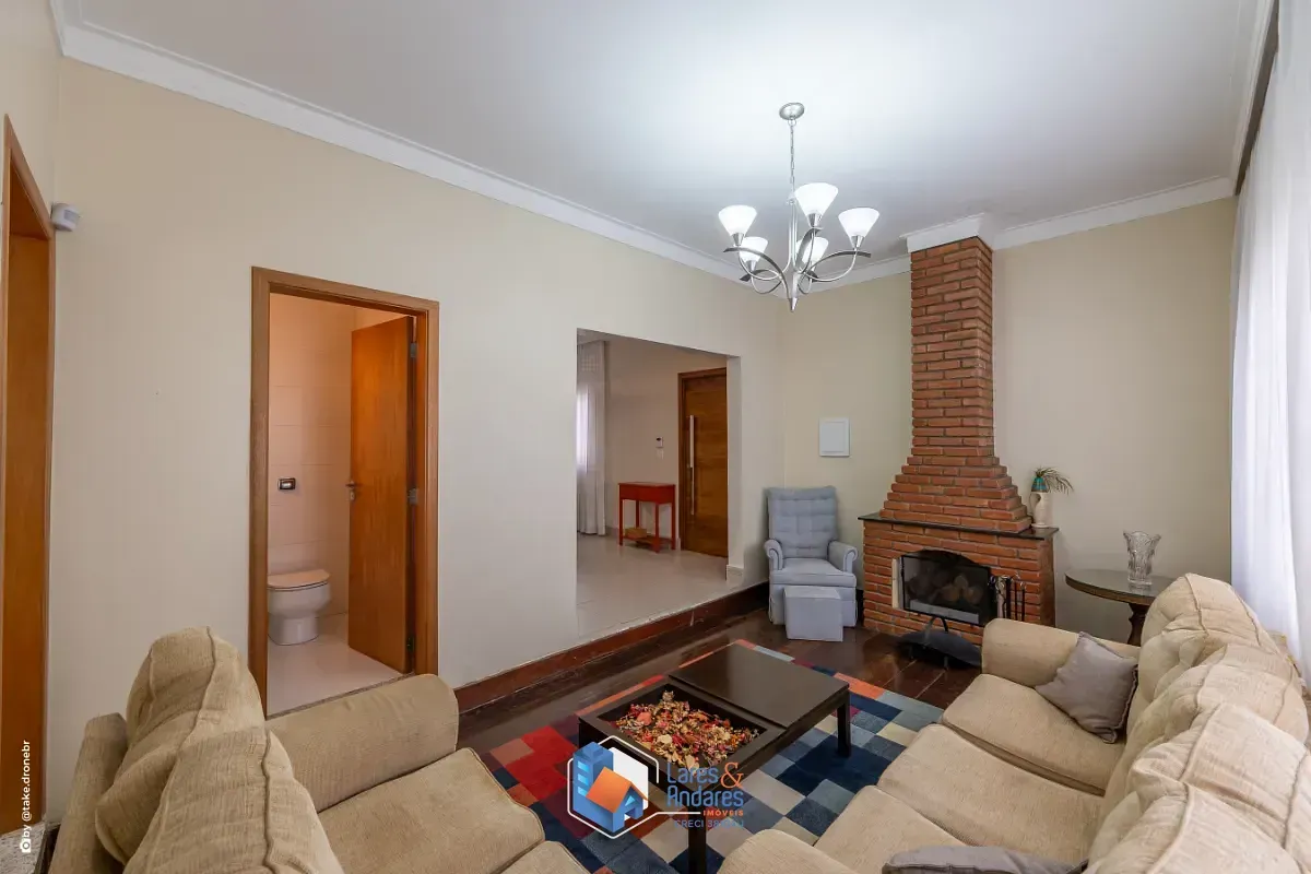 Imagem Casa para venda em Interlagos com 3 quartos, sendo 1 suíte, 379m²