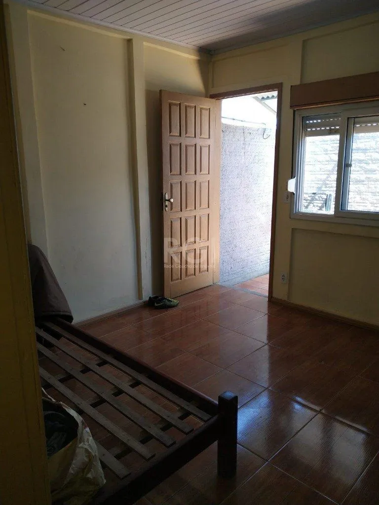 Imagem Casa para Venda - 76m², 5 dormitórios, 3 vagas - Santo Antonio