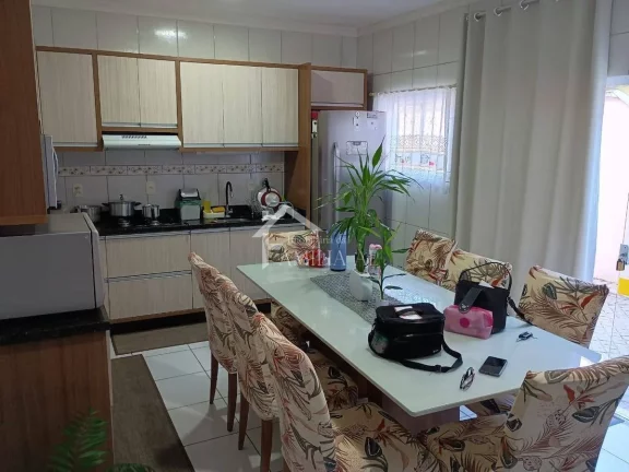 Imagem Casa com 120m² + Sobrado nos Fundos Centro de Pirabeiraba